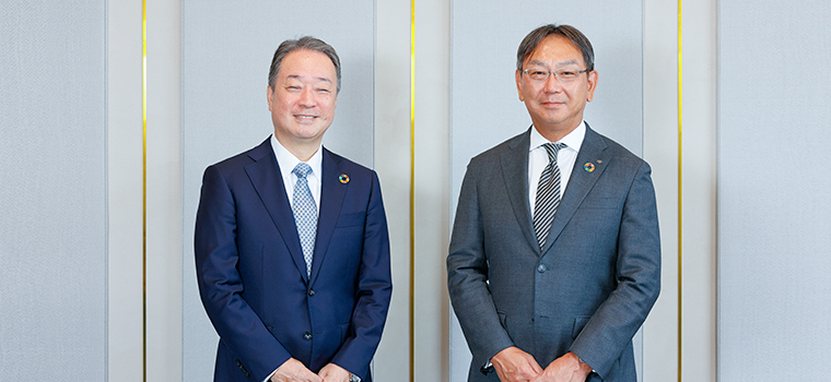 Left: Hiroshi Igarashi, Representative Executive Officer, President & CEO of Dentsu Group Inc. Right: Hiroyasu Koike, President and CEO of Nomura Asset Management Co., Ltd.