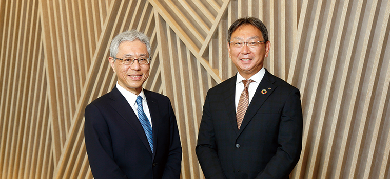 Left: Kenichi Hori, President and CEO, Mitsui & Co., Ltd. (Mitsui) Right: Hiroyasu Koike, President and CEO of Nomura Asset Management Co., Ltd. (Nomura Asset Management)