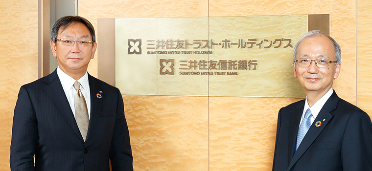 Right: Toru Takakura, Director, President of Sumitomo Mitsui Trust Holdings, Inc. Left: Hiroyasu Koike, President and CEO of Nomura Asset Management Co., Ltd.