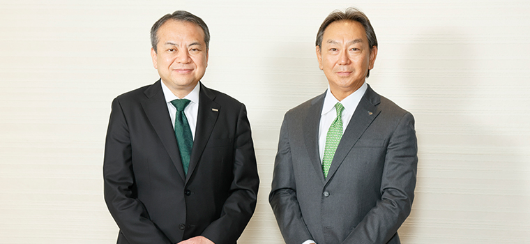 Left: Mr. Toru Nakashima, Director President and Group CEO, Sumitomo Mitsui Financial Group (SMFG) Right: Hiroyasu Koike, President and CEO, Nomura Asset Management Co., Ltd. (Nomura Asset)